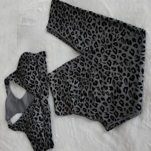 Ryderwear 2 Piece Adapt Animal Print Leggings & Bra Set